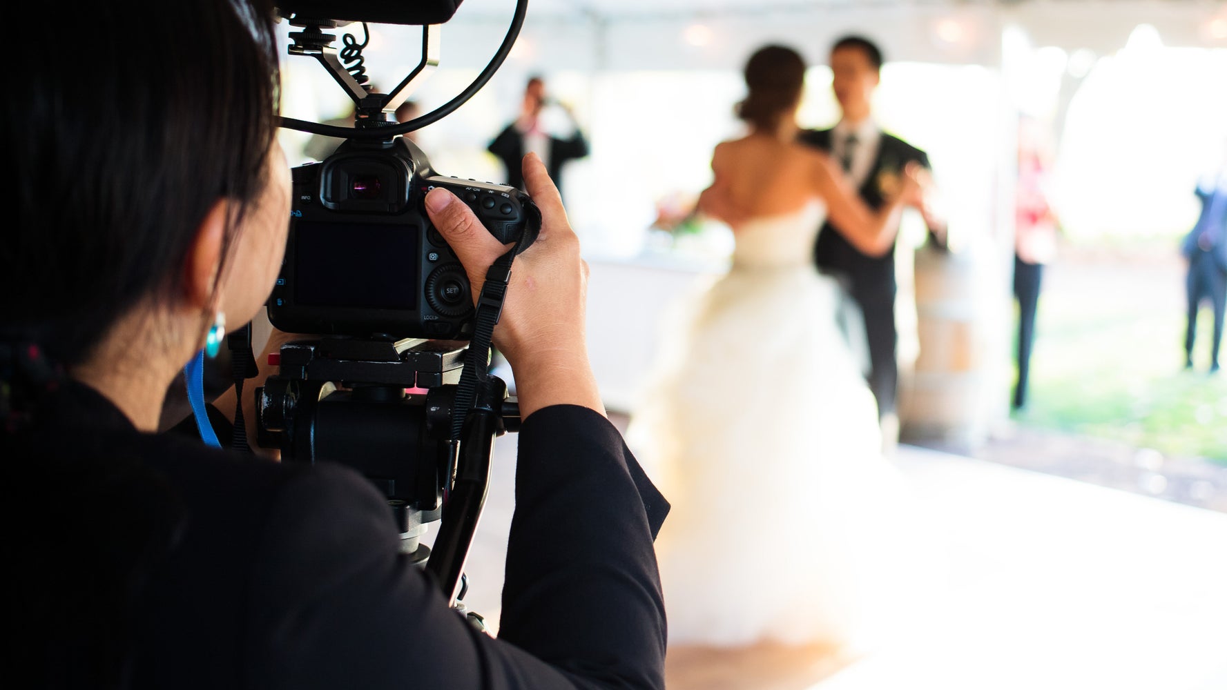 Best Questions to Ask Photographers For Wedding Photography 2 Photographers