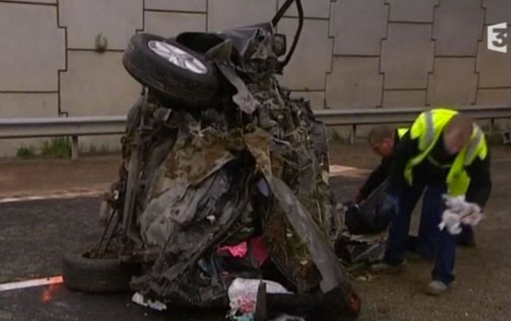 <strong>Three people were killed in the horrific car crash on Sunday.</strong>