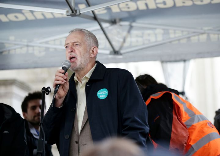 Jeremy Corbyn speaks to junior doctors outside the Department of Health