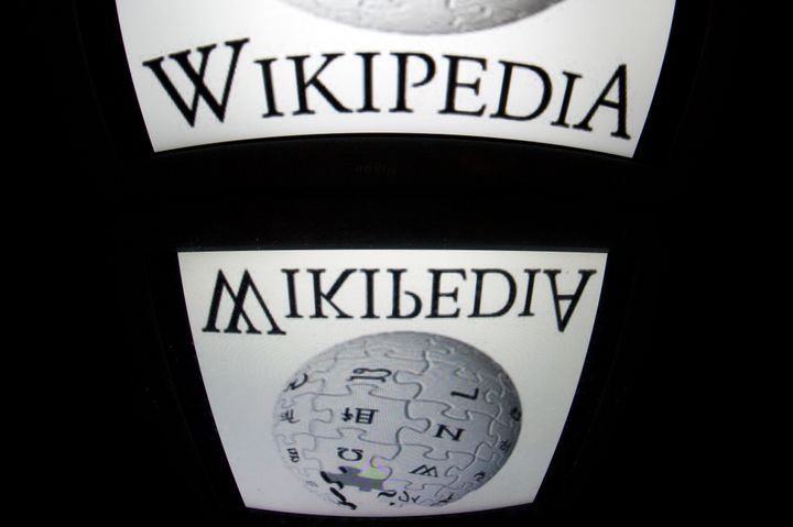 The revelation that the NSA was monitoring Wikipedia pages prompted Internet traffic to drop, a new study shows.