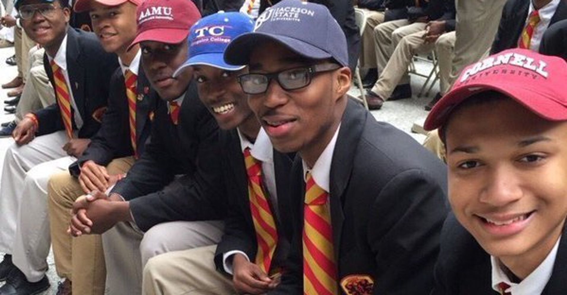 100 Percent Of Seniors At Chicago School Admitted To College For 7th