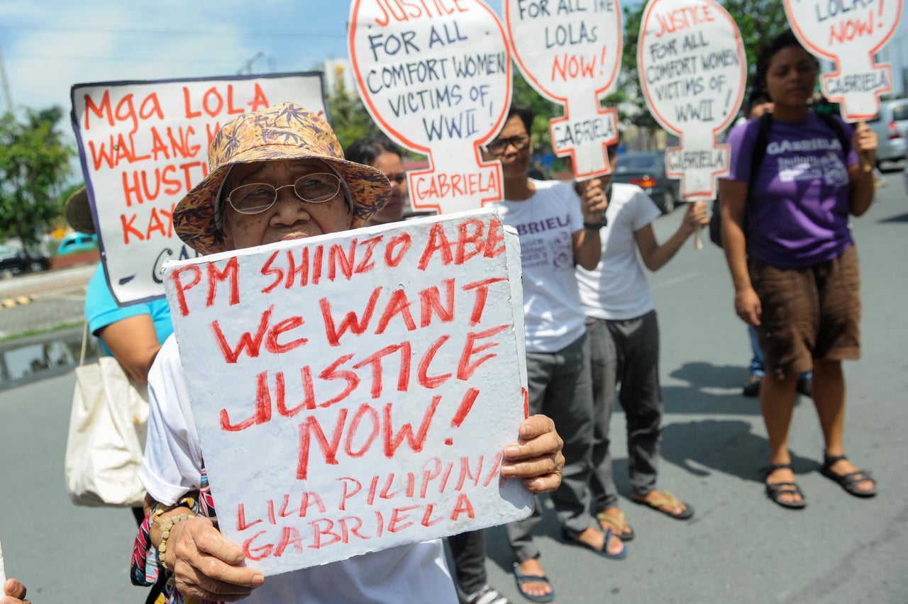 Lolas protest in front of the Japanese Embassy on August 14, 2015.