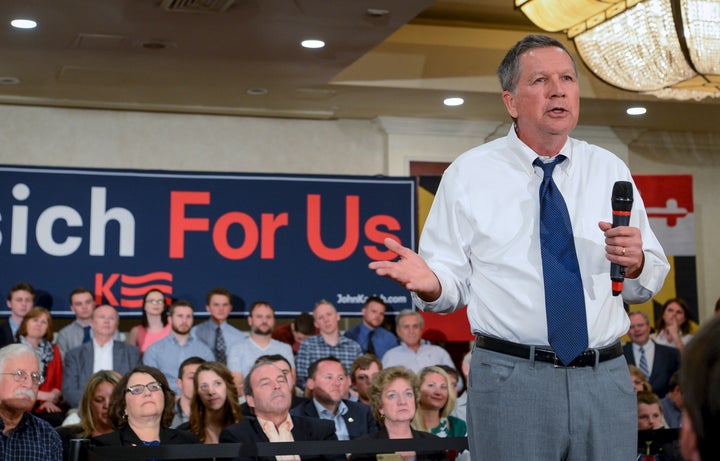 A questioner challenged Ohio Gov. John Kasich (R) on his party's stance on gay rights during a town hall in San Francisco. 