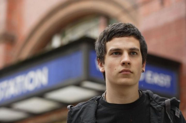 <strong>Aaron Sidwell as Steven Beale</strong>