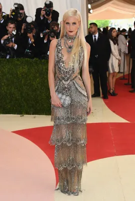 MET Gala 2016 - Madonna mit Bondage-Look MET Gala 2016 Madonna