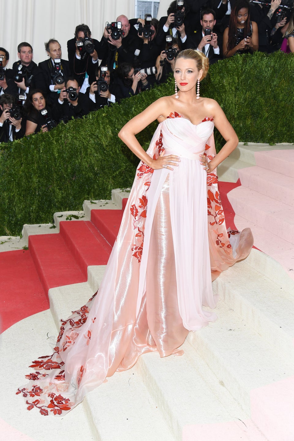 The Met Gala 2016 Red Carpet: See All The Most Incredible Looks ...