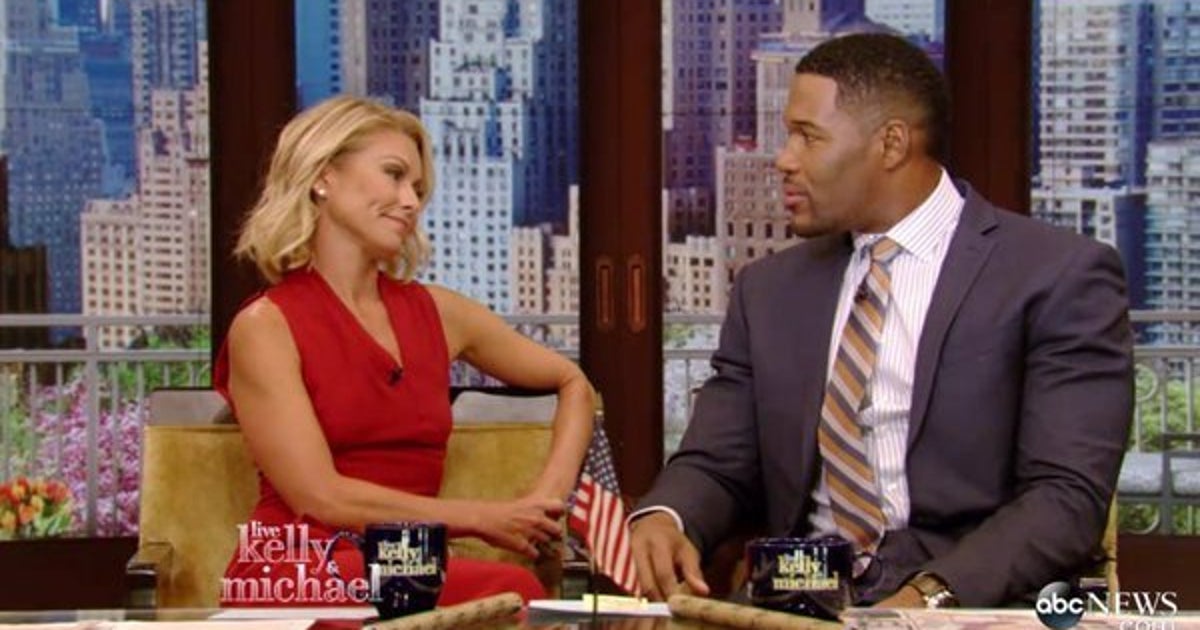 Kelly Ripa Tells Viewers 'I'm Still Here!' After Audience Boos Michael
