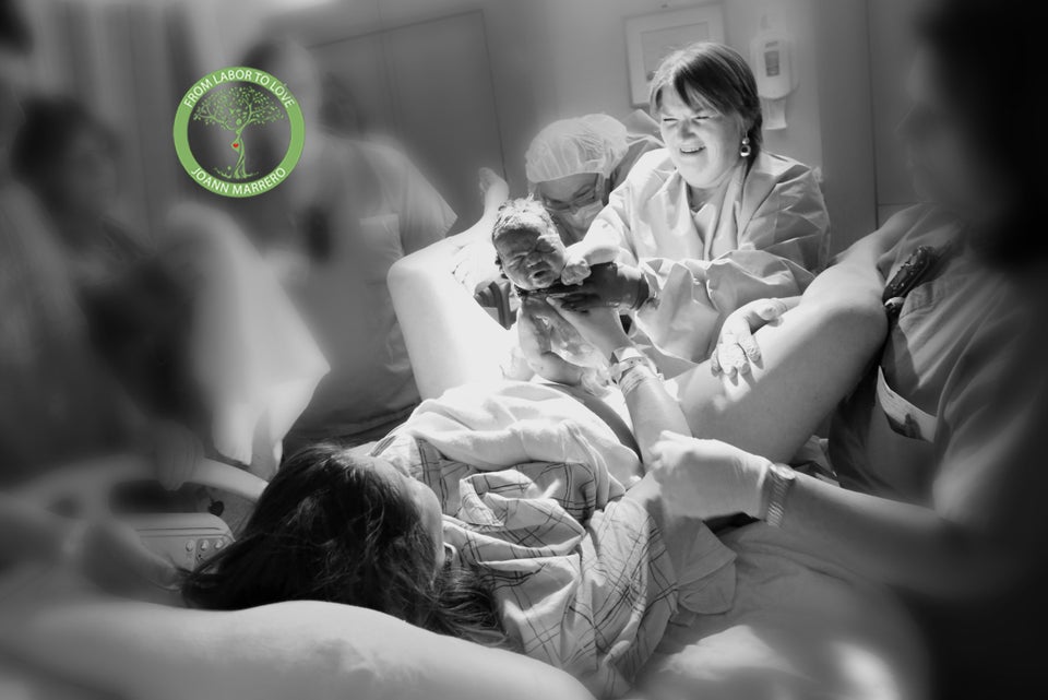 43 Raw Photos Of Moms Helping Their Daughters Give Birth HuffPost