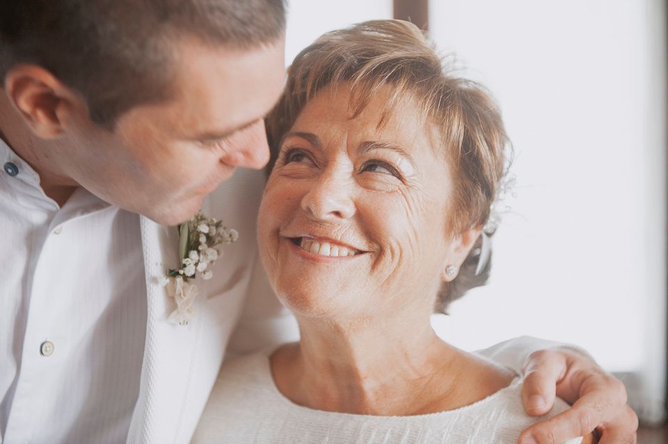 17 Tender Mother Son Wedding Photos That Will Make You Grateful For Mom