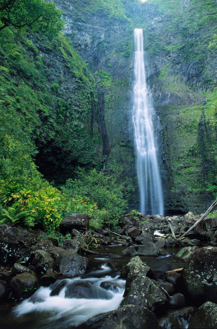 The Kalalau Trail Is Hands Down The Most Incredible Hike In America ...