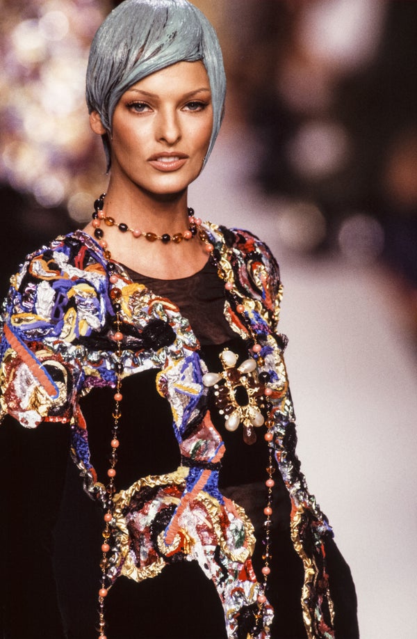 Linda Evangelista's Wildest Runway Hairstyles Over The Years | HuffPost