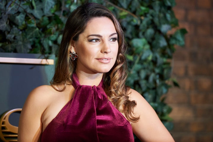 <strong> Kelly Brook</strong>