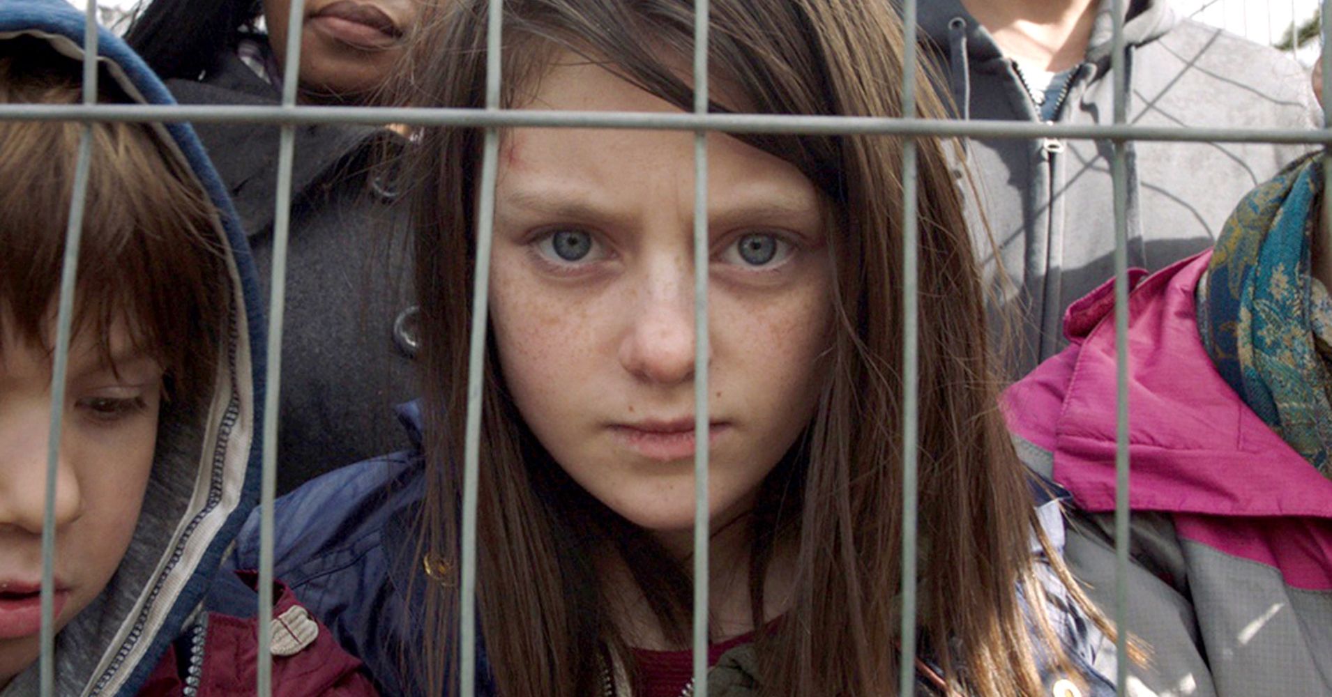 Chilling Video Reimagines Refugee Girl Fleeing England As If It Were Syria Huffpost