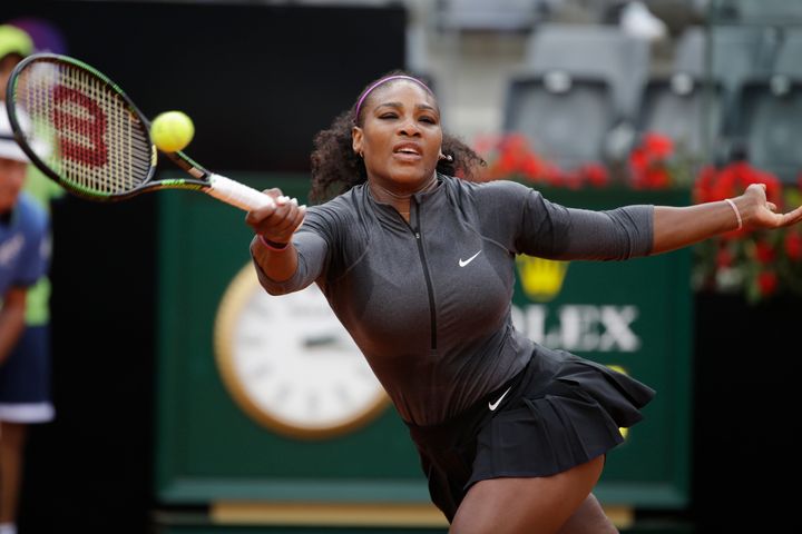 <strong>Serena Williams tried designer dog food and then got sick</strong>