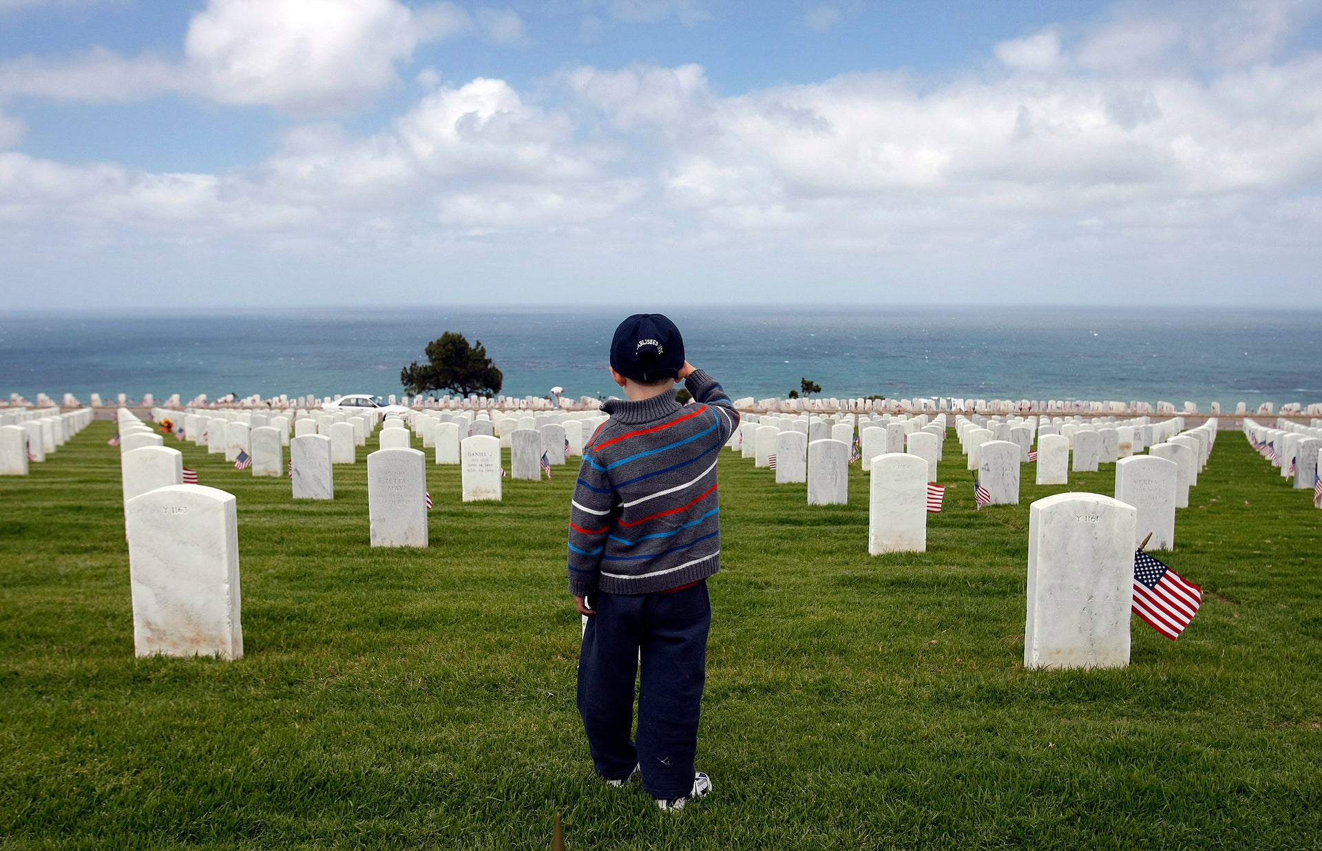 These Emotional Photos Show The Real Reason For Memorial Day | HuffPost ...