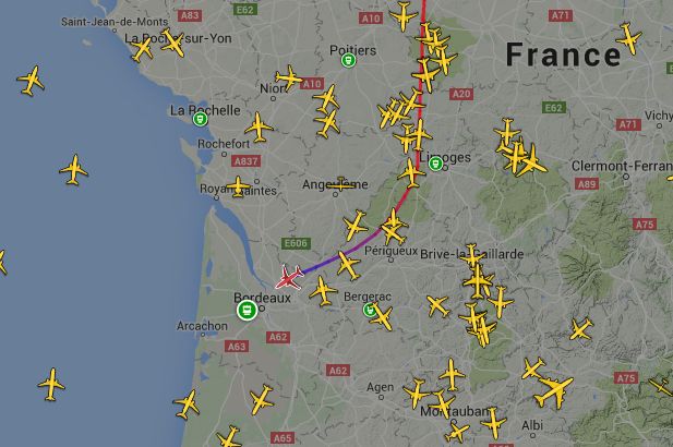 The flightpath of Flight FR9886 as it went in to land at Bordeaux