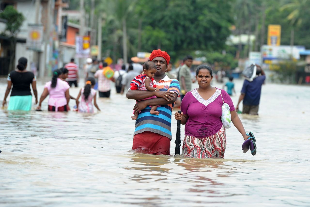 Floods and landslides caused by heavy rainfall in Sri Lanka have displaced more than 137,000 people. 