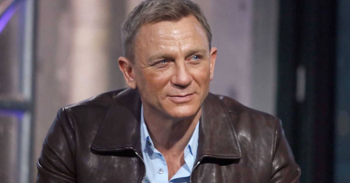 Daniel Craig 'Quits James Bond', Betting Suspended On Tom Hiddleston To ...