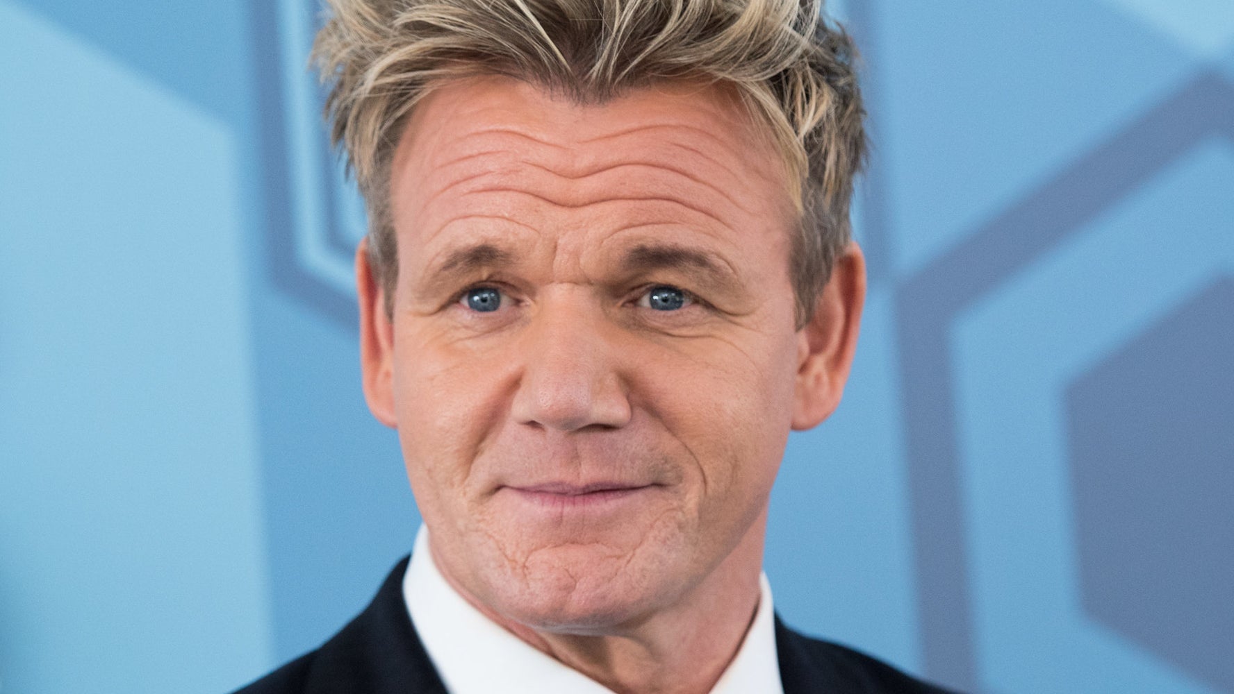 Gordon Ramsay's 5 Basic Cooking Lessons Involve No Anger, Lots Of ...