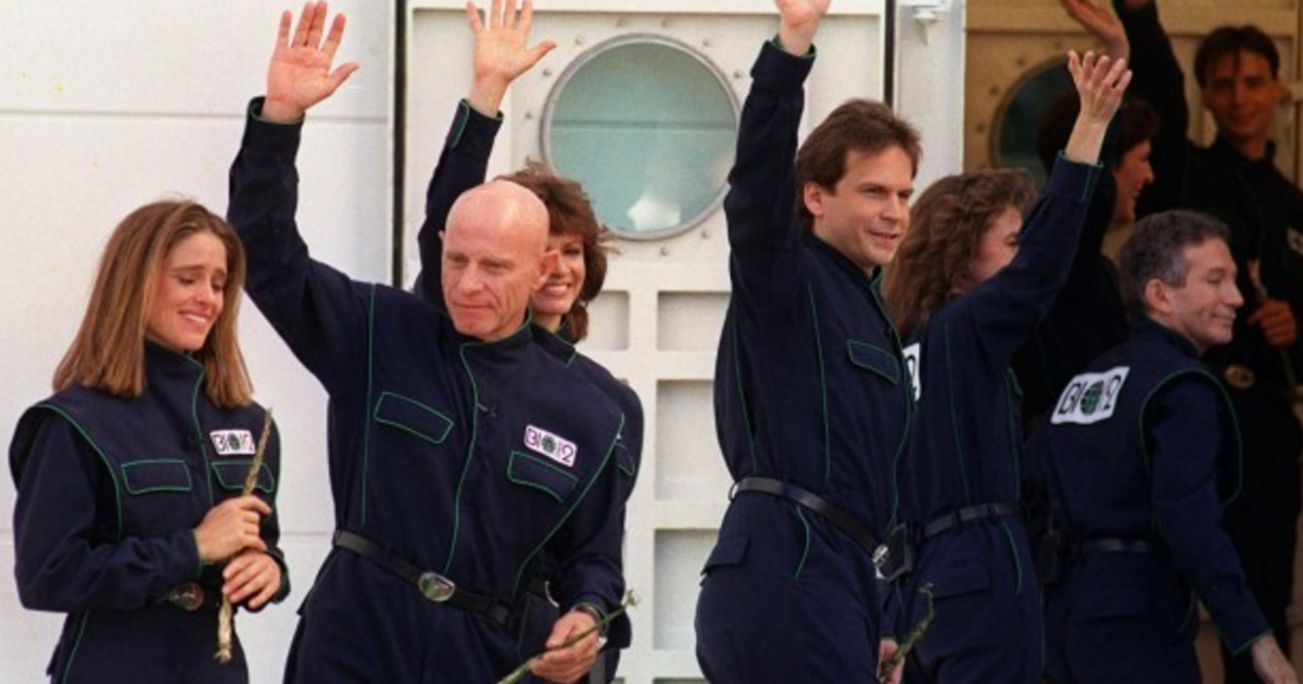 It's Been 25 Years Since 8 Scientists Sealed Themselves Inside Biosphere 2 For Two Whole Years