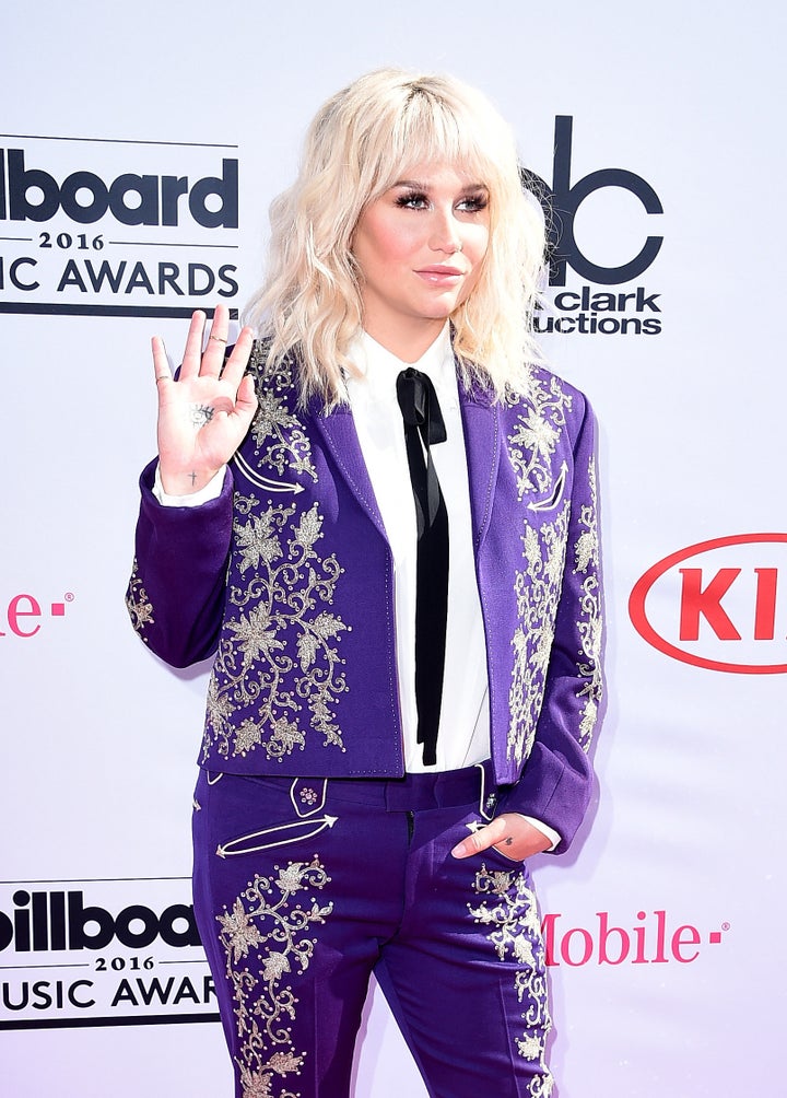 Kesha on the red carpet