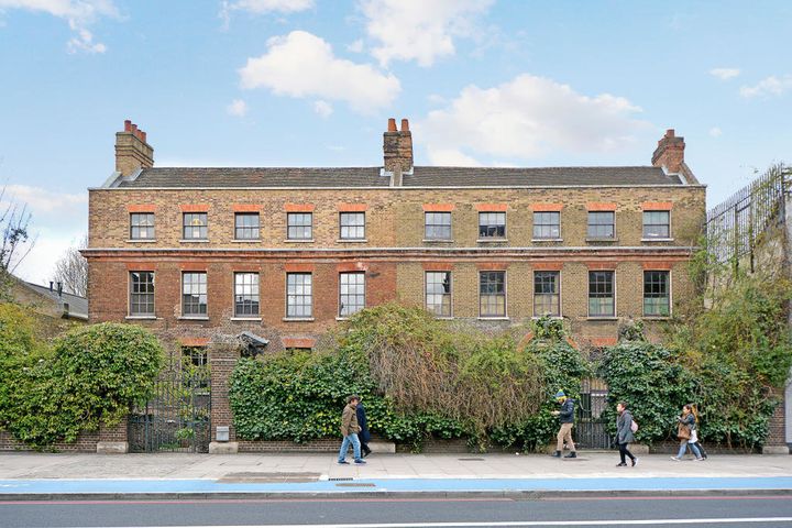 Malplaquet House sits in the heart of historic East London 