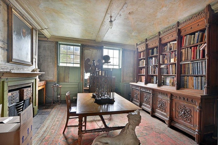 Could Miss Havisham waited out her heartache here?