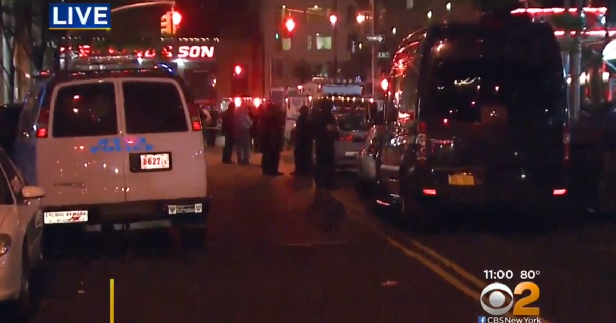 1 Dead, 3 Injured In Shooting At T.I. Concert In NYC | HuffPost Latest News