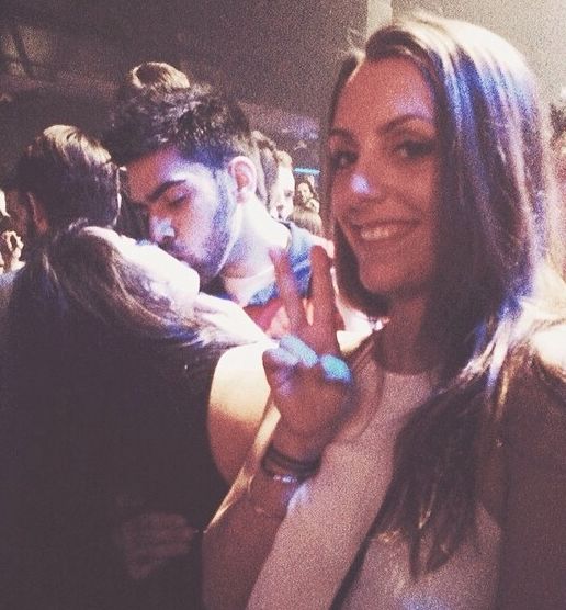 Girl Takes Selfies With Strangers Making Out Nails It Every Time 