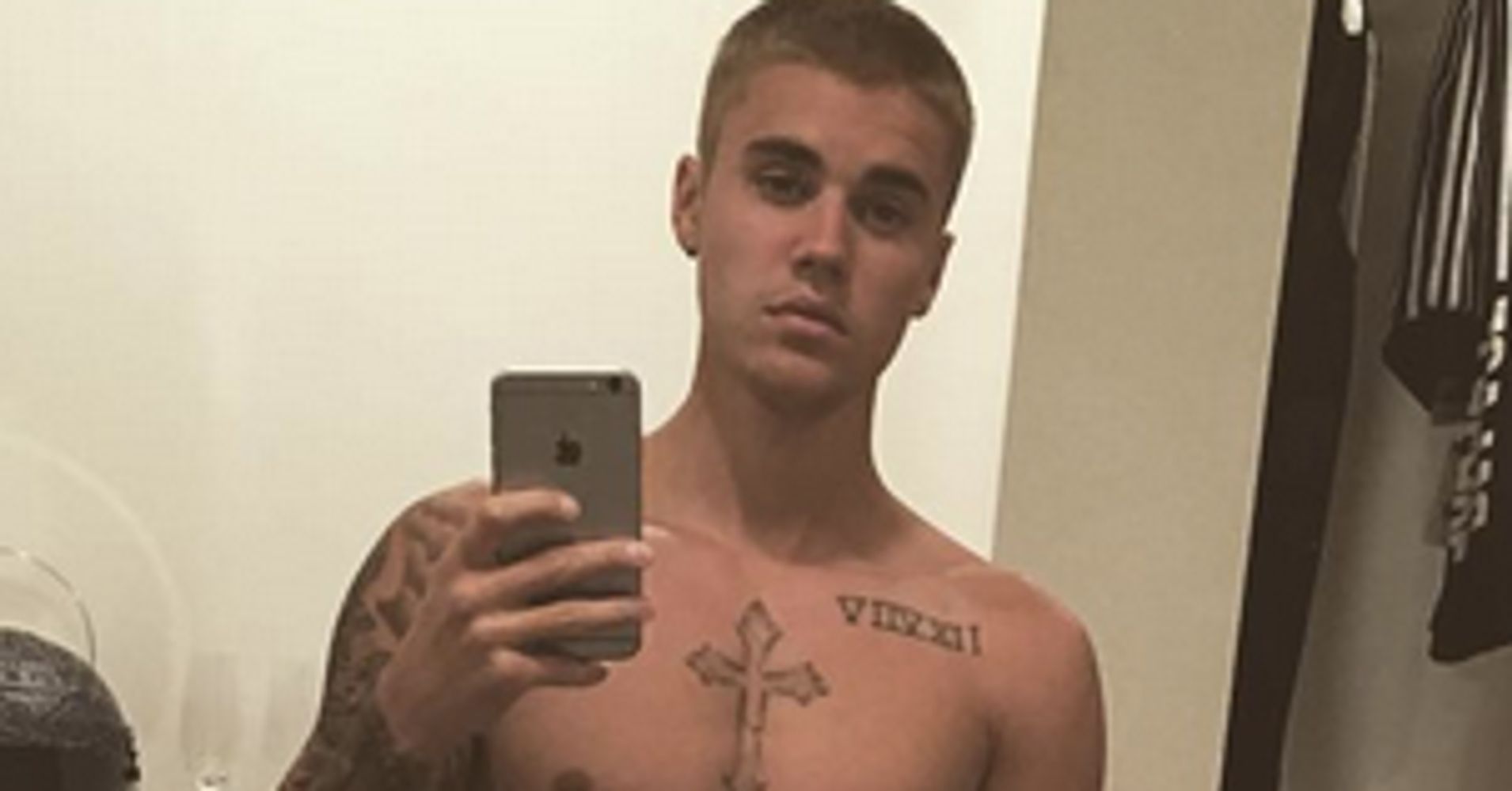 Justin Biebers Crotch Grab Completes His Transformation Into Marky Mark Huffpost 