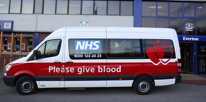 <strong>An NHS blood donation van in England</strong>