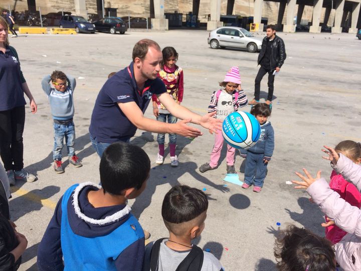 Ruben de Jong travelled to Athens to work with the Boat Refugee Foundation, an organization devoted to providing assistance to refugees in Greece. 