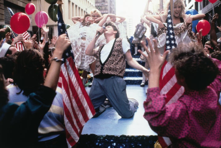 Was watching Ferris Bueller's Day Off (made in '86) and noticed the  headline underneath the article about Ferris. “Baseball, shame, cocaine”.  LGM! : r/NewYorkMets