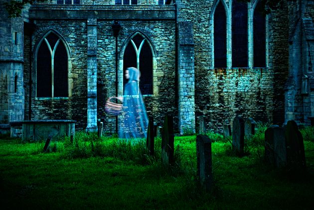 Hull Ghost Hunters Find Porn Shoot In Graveyard Instead Of ...