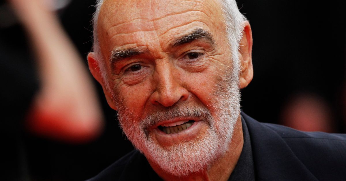 Sean Connery Filmdoms First James Bond Dies At 90 Huffpost 