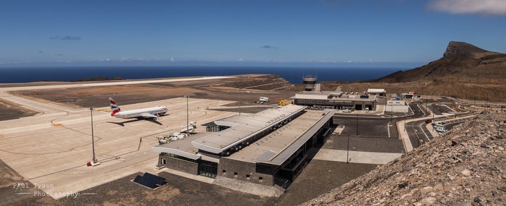 The first Comair Boeing 737-800 flight to Saint Helena Airport