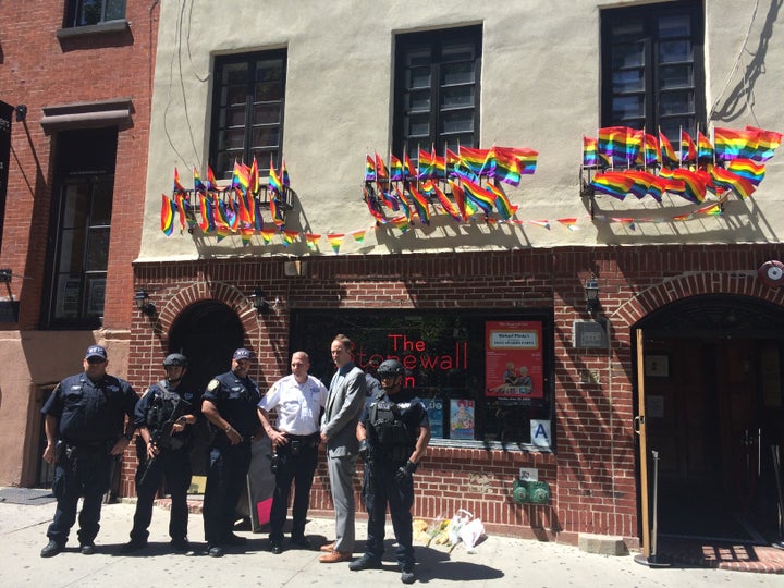 <strong>NYPD outside Stonewall Inn, in NYC <br><br><br></strong>