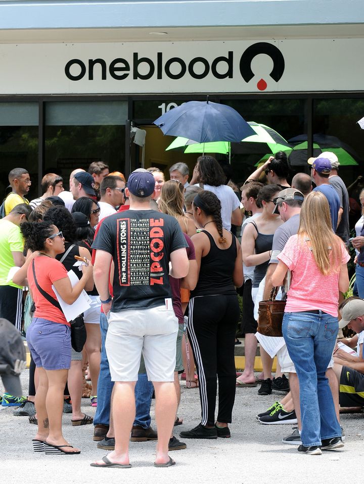 Long lines of people waiting at the OneBlood Donation Center to donate blood for the victims of the Pulse nightclub terror attack