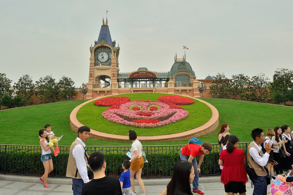 Shanghai Disney Looks Epic In Photos From Inside The New Park ...