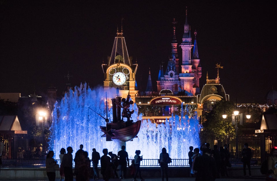 Shanghai Disney Looks Epic In Photos From Inside The New Park ...