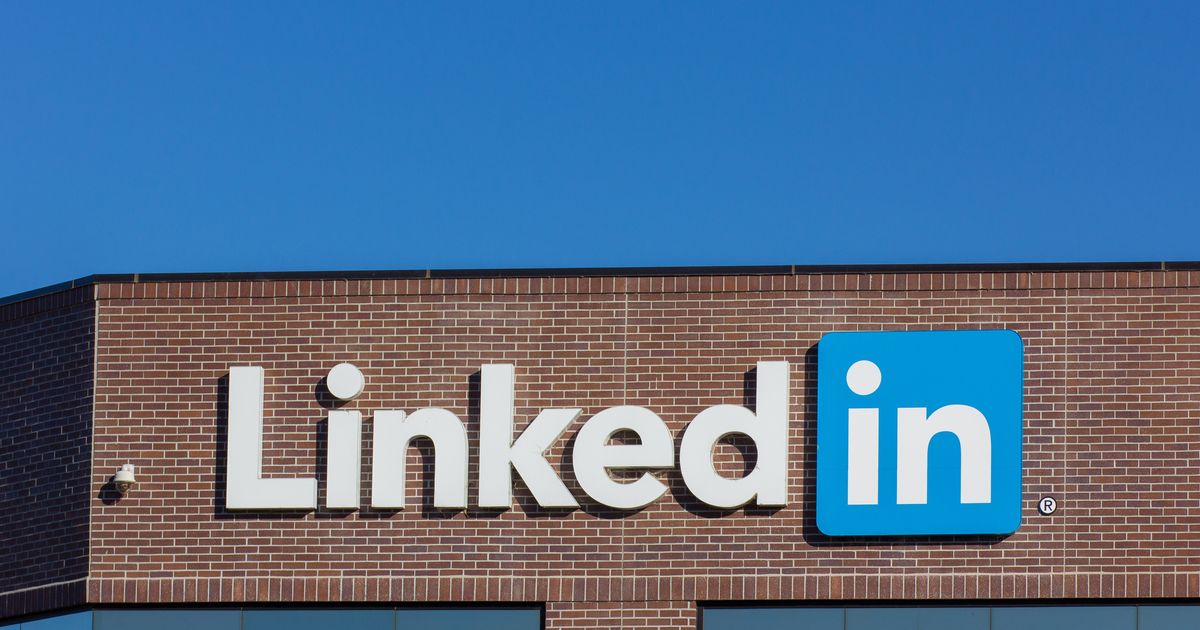 Linkedin co. LINKEDIN. Фото для линкедин. Картинка для линкедин город. Фото для линкедин исторический центр.