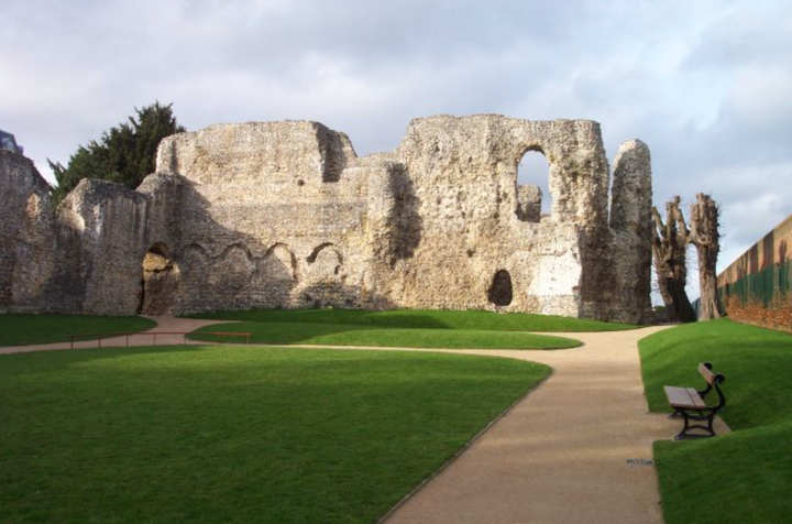 Henry I was buried under the high altar at Reading Abbey