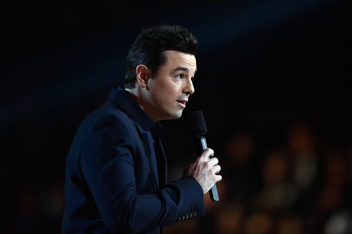 Producer, director and actor Seth MacFarlane is using his popular Twitter feed to call for a ban on automatic weapons.