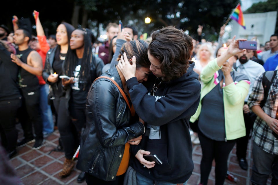 Vigils For Orlando Shooting Victims Unite Thousands To Fight Hate Huffpost Uk News 