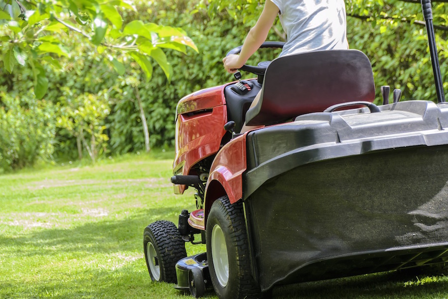 lawn mowing jobs