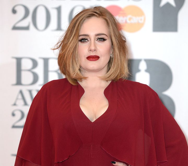 <strong>Adele</strong>