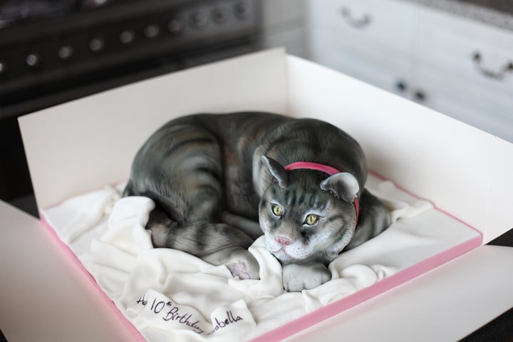 A cat cake by Hannah Edwards.