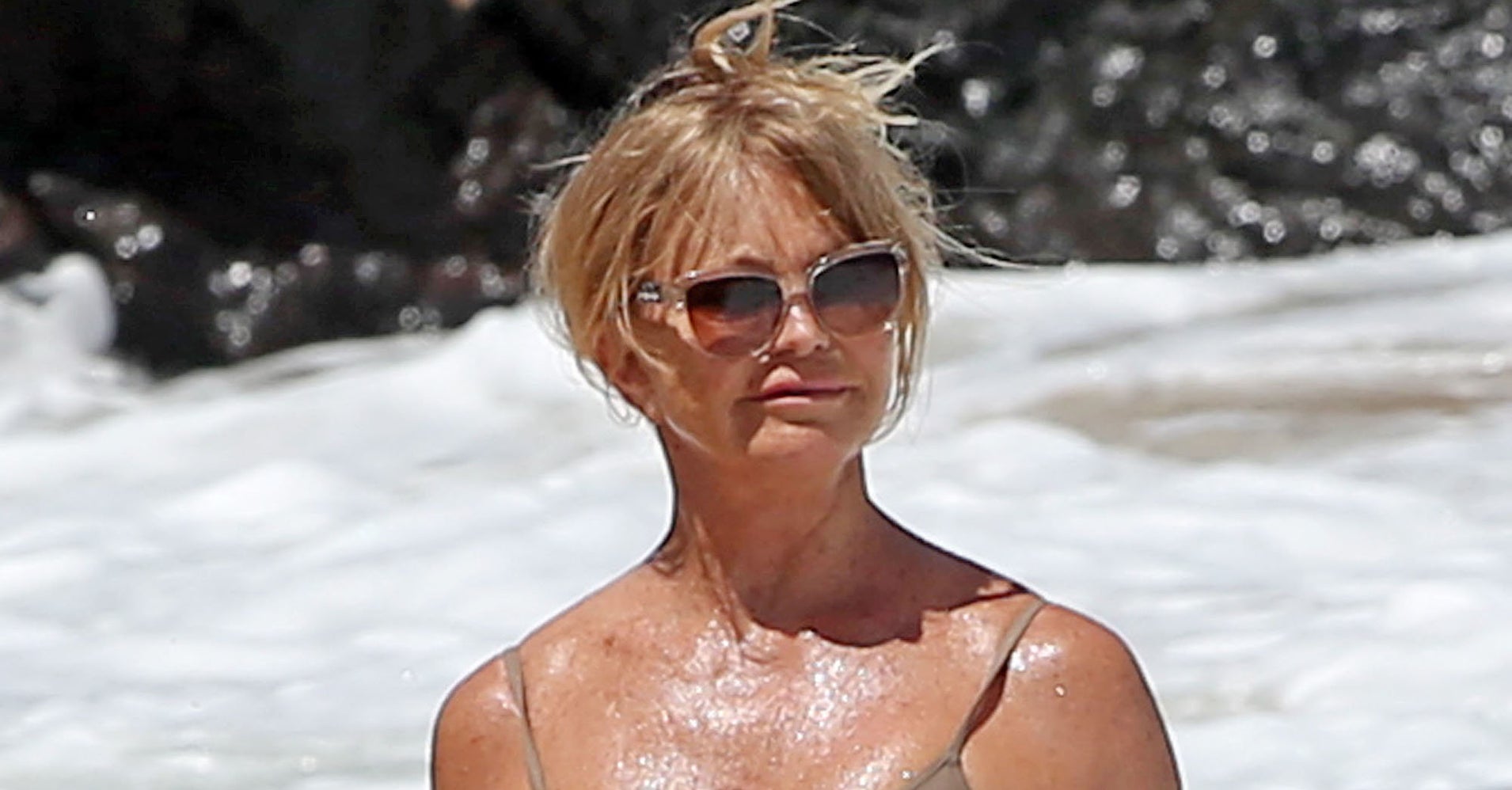 Goldie Hawn Makes A Sexy Case For The One-Piece Bathing Suit | HuffPost