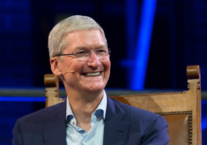 Apple CEO Tim Cook apparently does not want his company to be associated with Donald Trump.