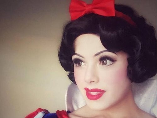 This Mans Transformation Into Disney Princesses Has To Be Seen To Be Believed Huffpost 